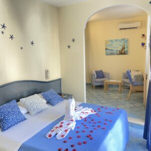 Amalfi_Sharon House_Bedroom